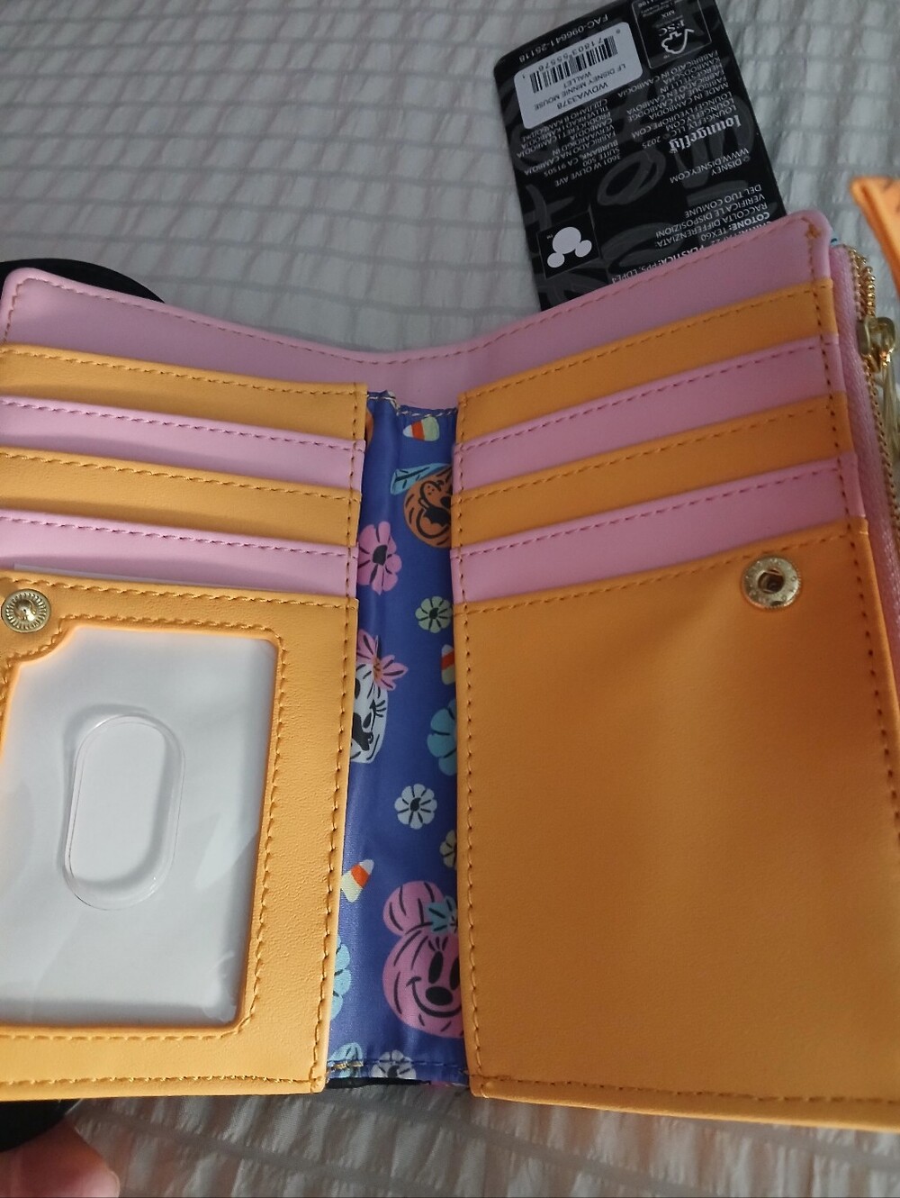 NWT LOUNGEFLY DISNEY MINNIE MOUSE WALLET WITH PUMPKINS AND CANDY CORN HARDTAG - Picture 5 of 5